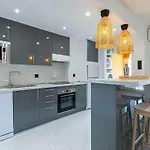 Spacious Near Puerto Banus Appartement