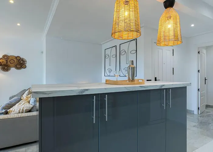 Spacious Near Puerto Banus Marbella