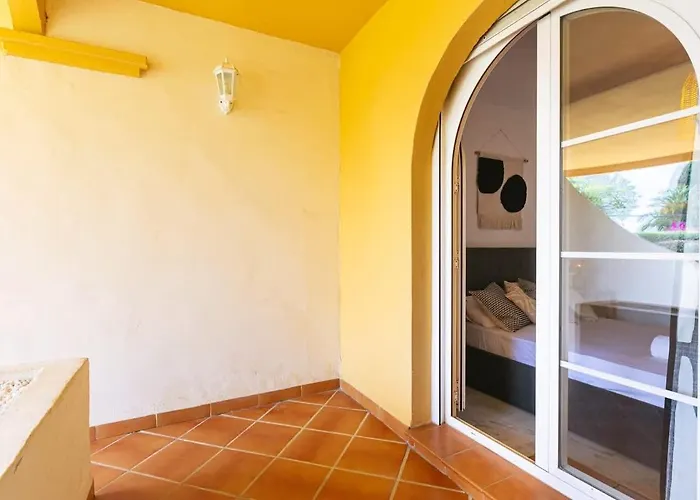 Spacious Near Puerto Banus * Marbella