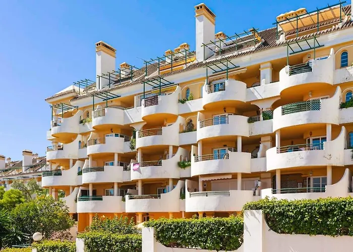 Spacious Near Puerto Banus Apartament Marbella