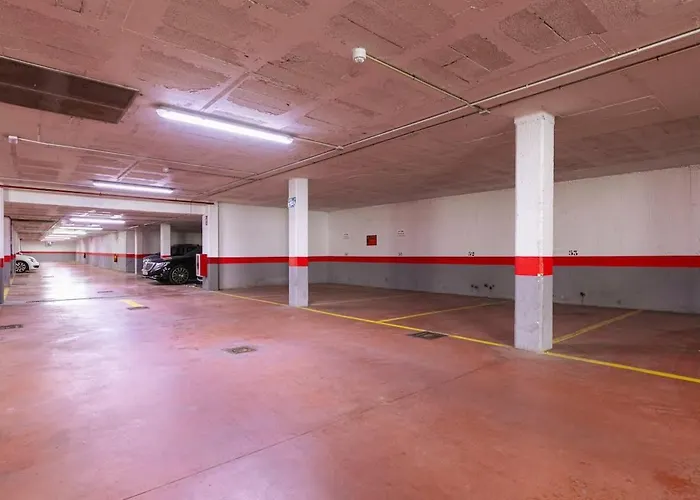 Spacious Near Puerto Banus *