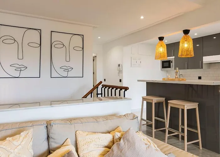 Spacious Near Puerto Banus マルベーリャ