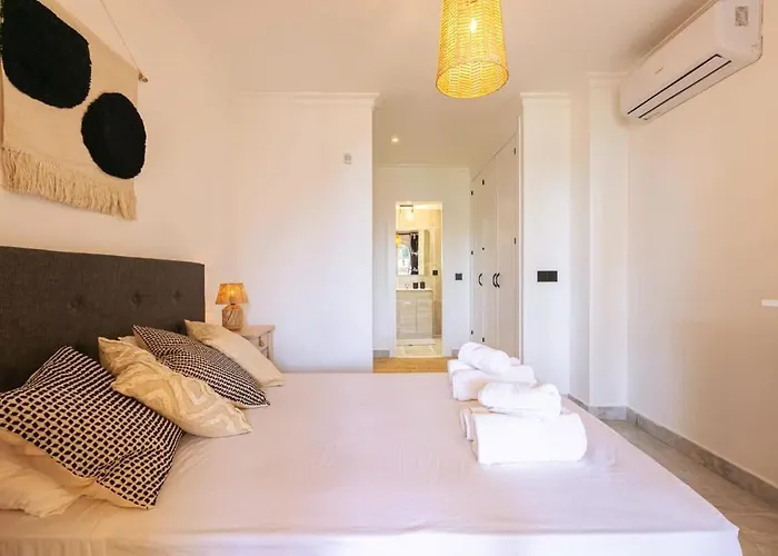Spacious Near Puerto Banus