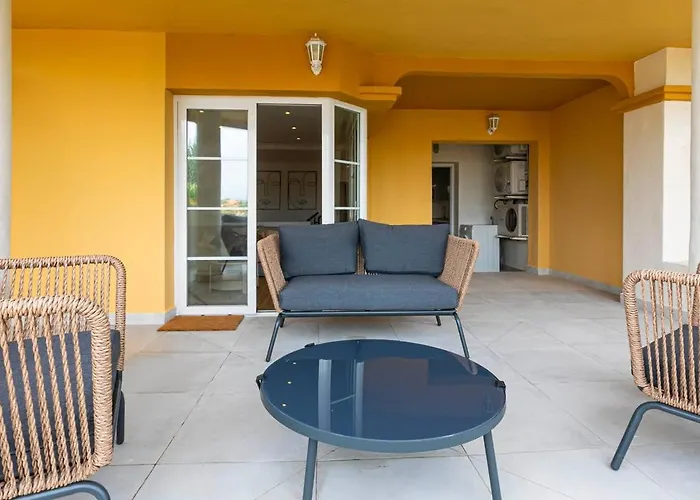 公寓 Spacious Near Puerto Banus